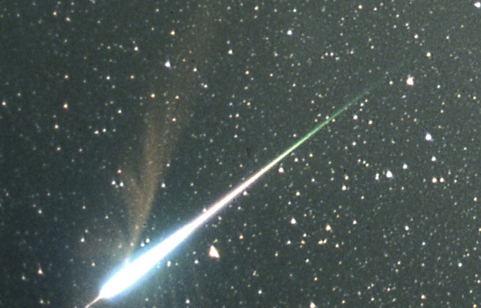 7月の星空の部屋 流れ星